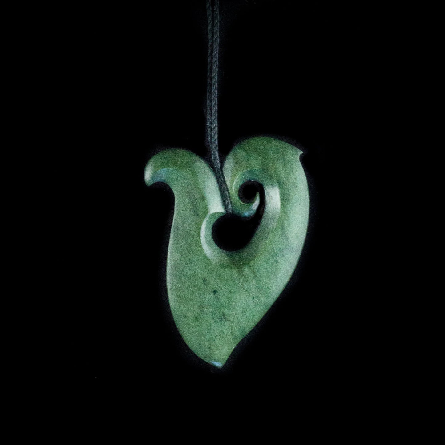 Hei Matau Pounamu Taonga – Large Carved Form