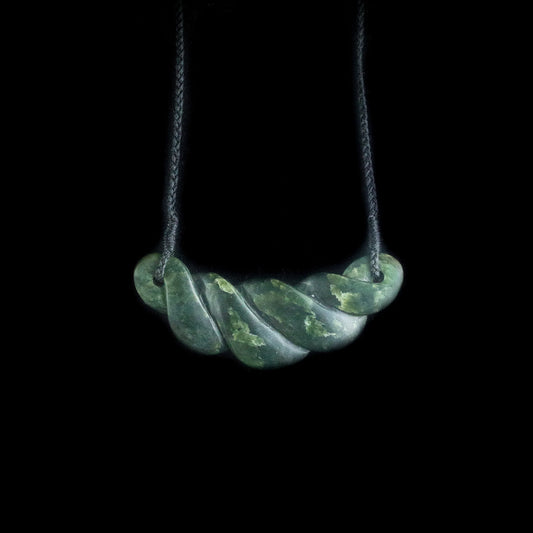 Kawakawa Pounamu Contemporary Pikorua Pendant