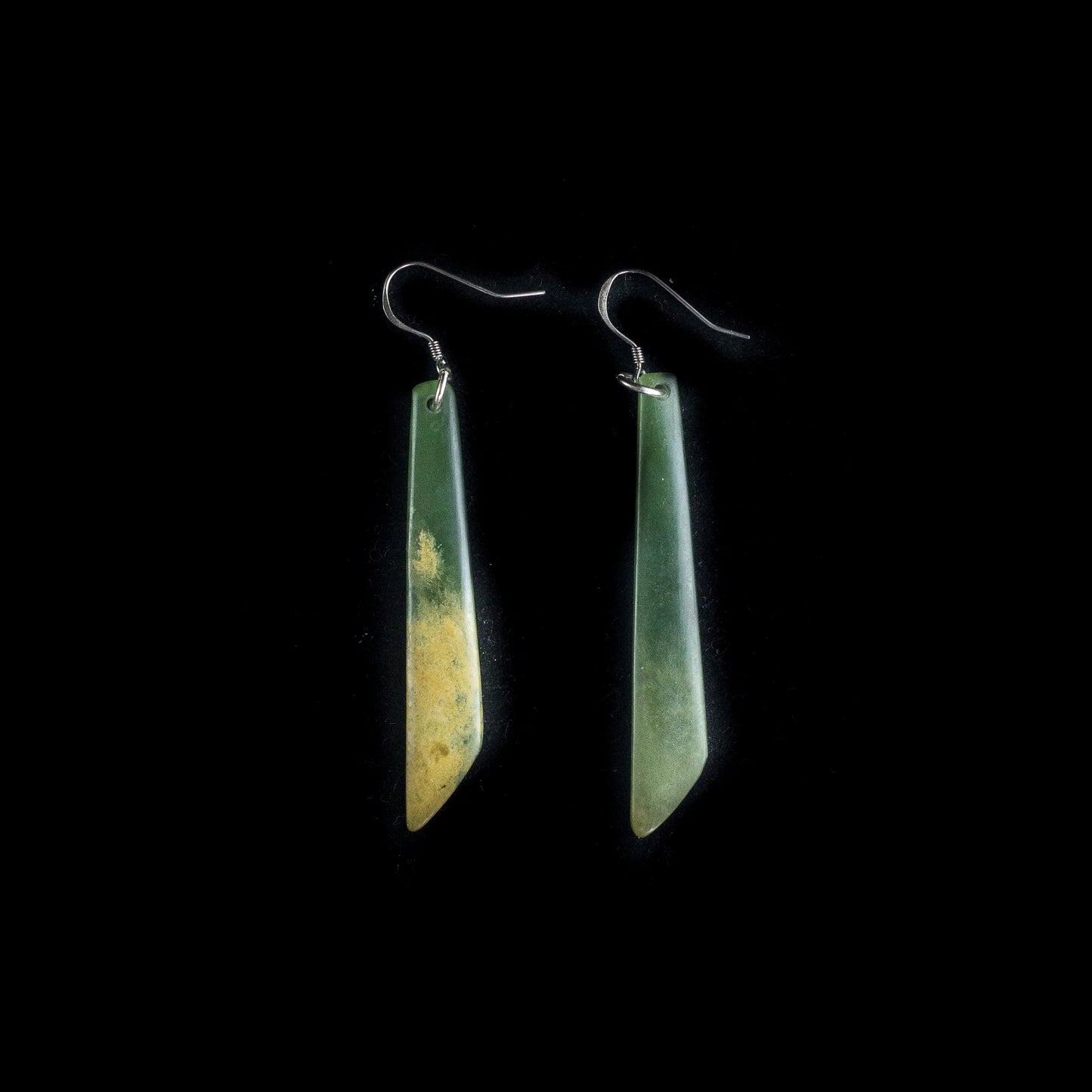 Raukaraka Pounamu Long Drop Earrings